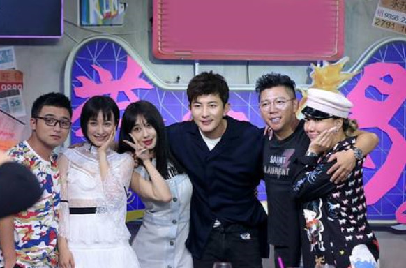 《举杯呵呵喝》让吴昕李菲儿多次流泪,网友:举