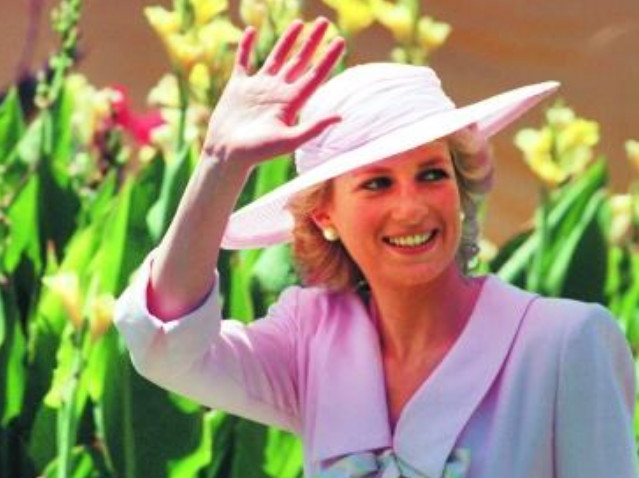 她是威尔士王妃殿下 她的衣着打扮曾经受英国女性争相模仿