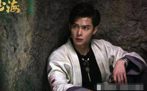 么作用,为何在《沙海》中落到了张日山的手中