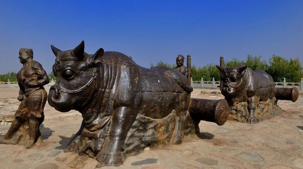 8头大铁牛拉着的神桥,横跨黄河,专家赞叹:古人太聪明了!