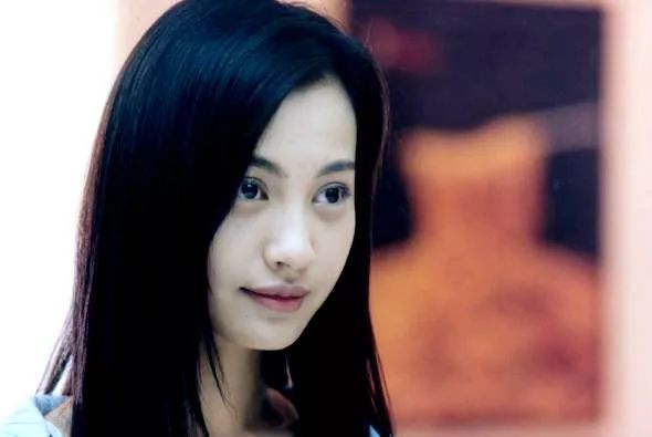 【好久不见】还记得《蝴蝶飞飞》里的钟小印吗?她现在长这样!