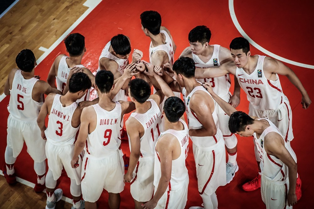 18:45视频直播U18男篮亚青赛 中国vs韩国争4