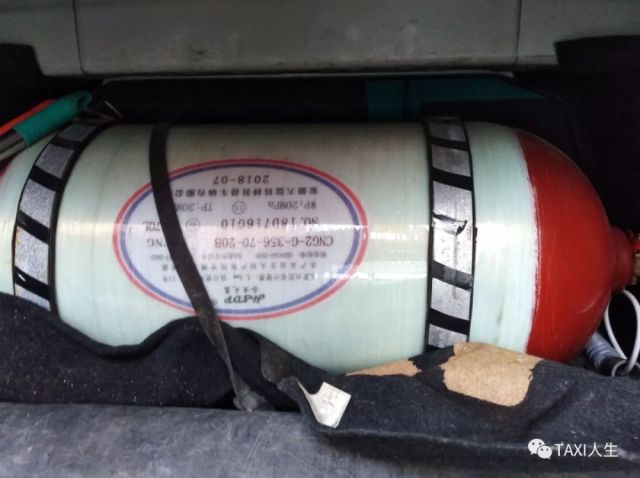汉中略阳县出租车进入双燃料时代