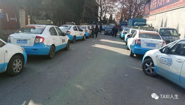 汉中略阳县出租车进入双燃料时代