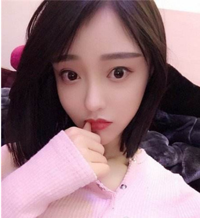 快手网红娜美直播,讲述女生童年的秘密,网友