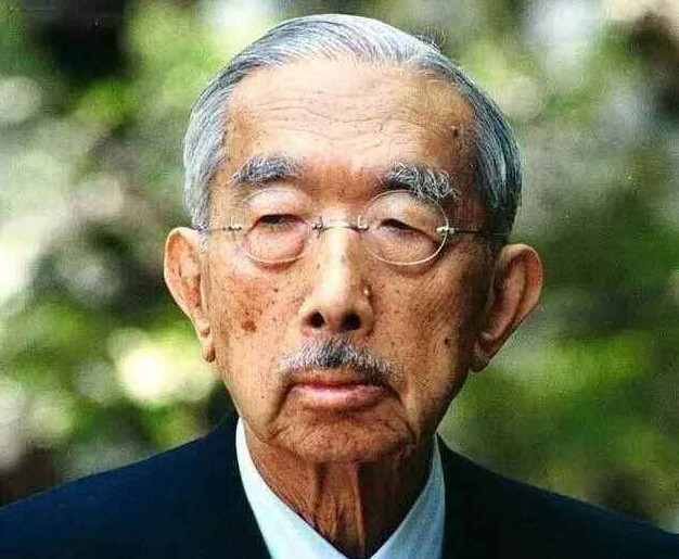 日本皇族在中国欠下血债,却全部被赦免,天皇说