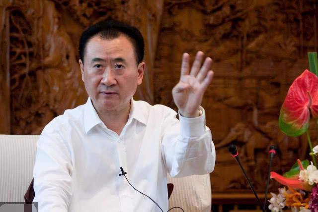 王健林的万达面临破产,王思聪却还一夜消费上