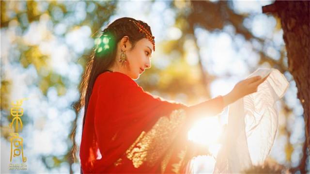 匪我思存《东宫》将播,网友看到主演后炸了,直