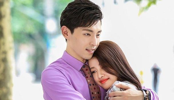 邓伦如今是一个新晋的明星了,也是流量明星,在最近两年邓伦算是火起来