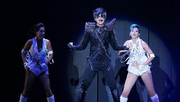 华语乐坛最土豪的4位男歌手,林俊杰垫底,网友