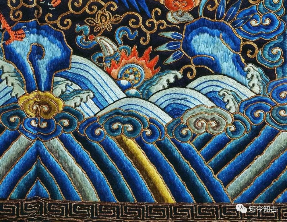 清朝文武官员服饰上的禽兽图案有何含义?图文