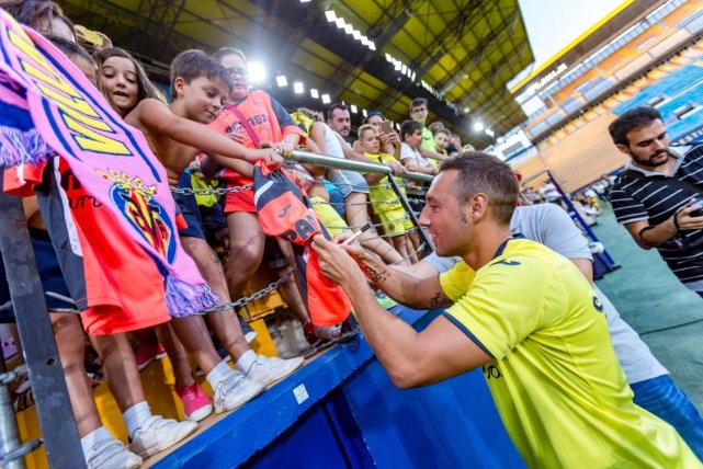 大变活人 比利亚雷亚尔用魔术亮相卡索拉