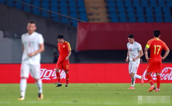 U23国足3-2伊朗,高准翼回传失误打进神奇乌龙