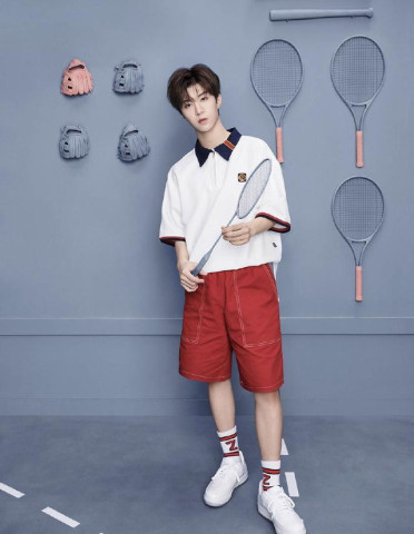 范丞丞深夜更新抖音清唱《房间》,网友:歌词唱