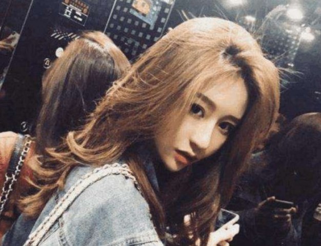 女主播的真名:温婉唯美,冯提莫很土,莉哥的名字