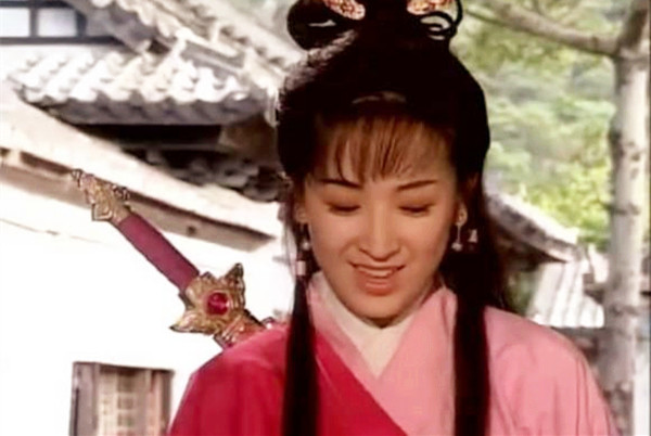 中, 由她饰演的冰雪儿和程灵素都给人留下很深刻的印象,龚慈恩饰演的