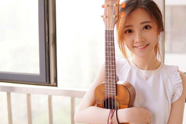 冯提莫代言杜蕾斯广告,被问有没有用过,她的回