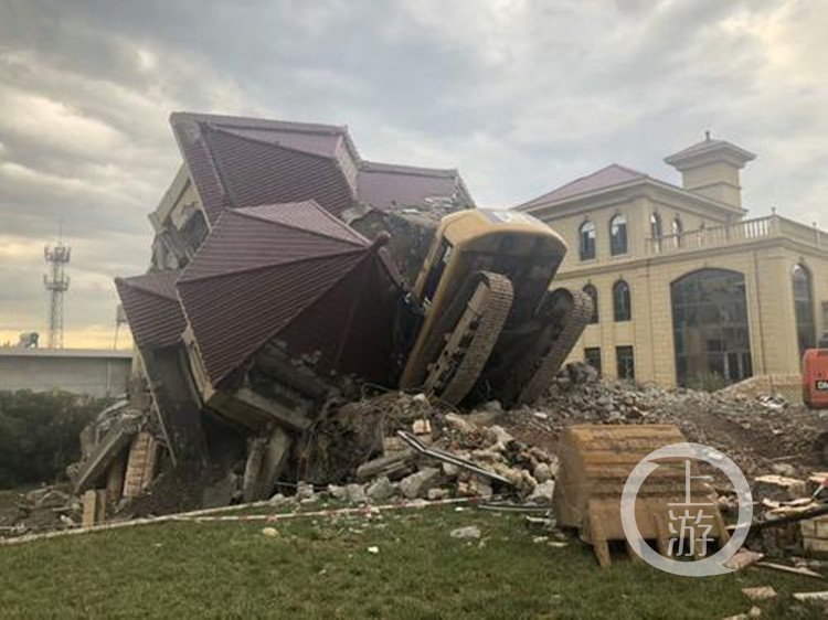 直击秦岭北麓违规违建别墅整治现场