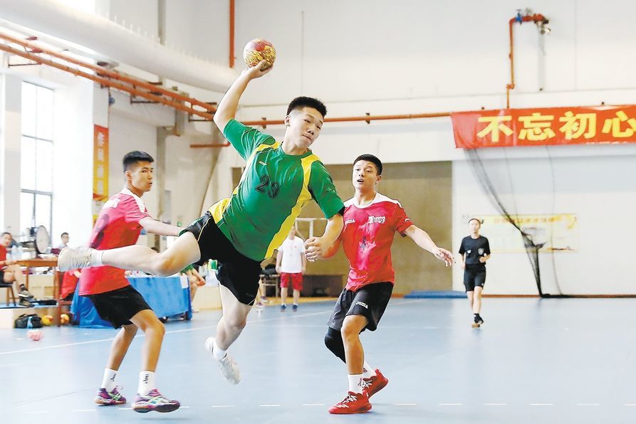 早读安徽 ‖安徽4名教师暑假有偿补课受到严厉