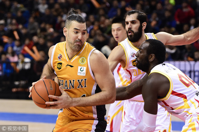 斯科拉不符李秋平择外援标准?上海高层:他能力全面性价比高