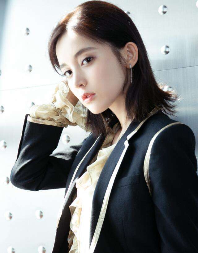 吴亦凡与古力娜扎恋情再度曝光?双方工作人员