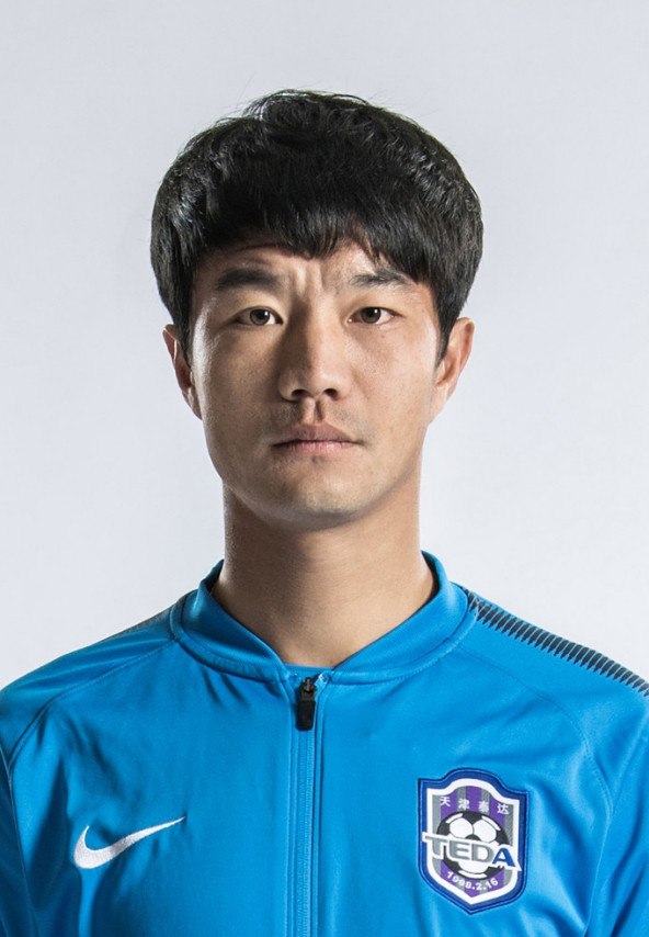 奥运红牌成谭望嵩职业生涯梦魇 昔日球场莽汉已褪去野性_腾讯新闻