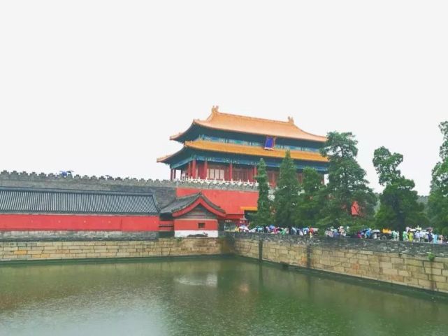 对方正在写作文,无法接收消息。