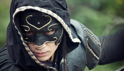 朱一龙酒店遭粉丝围堵 微博发声明呼吁理性追