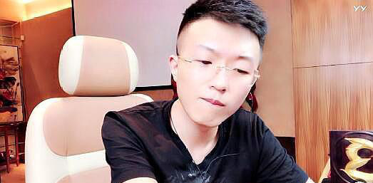 快手一姐刘大美重返老东家 神豪流氓三金受YY