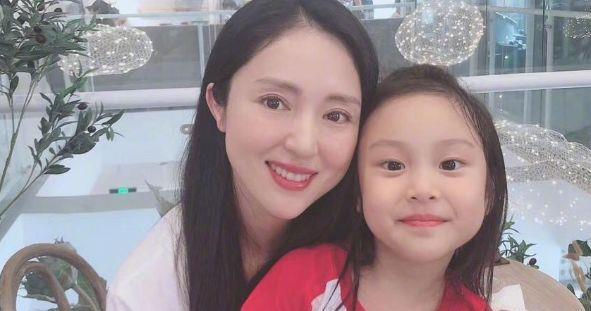 立秋了贾乃亮深夜发文仅仅三个字,网友表示心