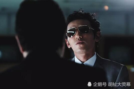 《新世界》:最接近《无间道》的神作,结局卧底