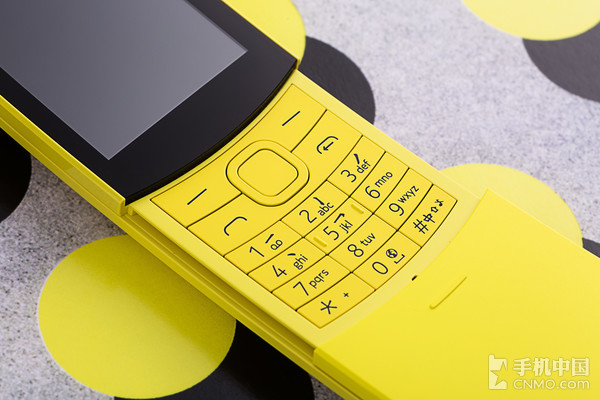 诺基亚8810 4G版评测:香蕉机买来不亏