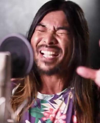 抖音爆红一位喵喵哥,颜值不输嘟嘟姐,网友:这