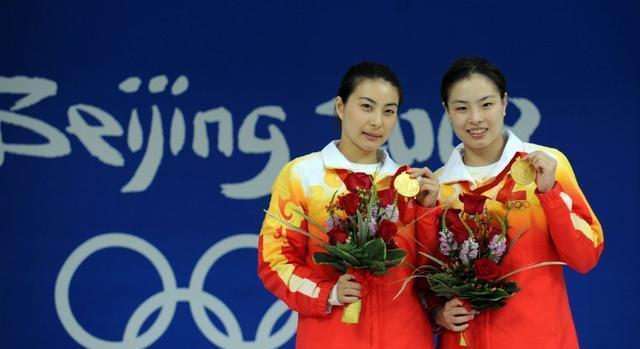 霍中妍正脸照曝光,长了一双"腰果眼",难怪霍启刚宠到不行