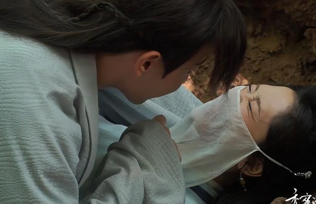 香蜜:邓伦杨紫最新吻戏花絮曝光,邓伦:我亲还是不亲?太酥了!