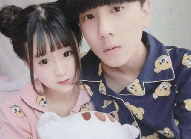 王乐乐晒小哪吒喝奶照,这个部位和妈妈相似度99%,网友:杨清柠你于心何