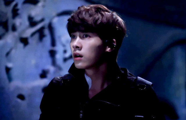 小哥张起灵身为张家族长,为何与吴邪的关系这么好,两人有什么联系?