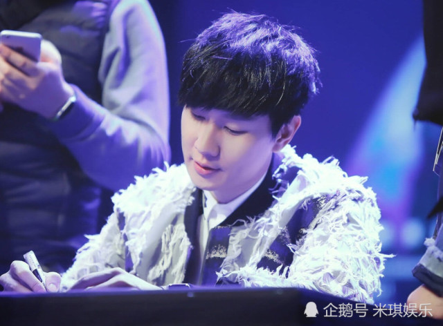 林俊杰这首歌是与国外歌手合唱,没想到被贾斯