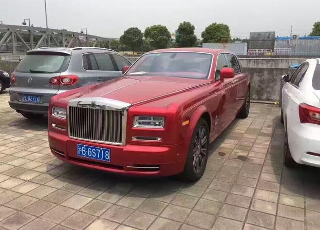 每天开跑车月薪5万,给王思聪开车,你符合条件