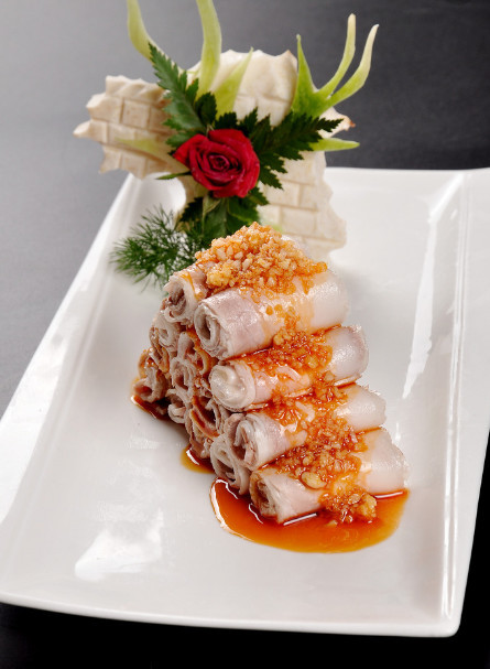 川菜经典凉菜蒜泥白肉很多人都做错了揭秘正宗做法