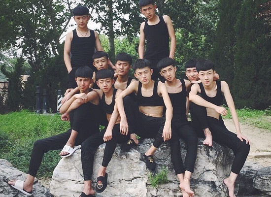 快手主播人气大变动!牌家徒弟晓亮PK千万主播