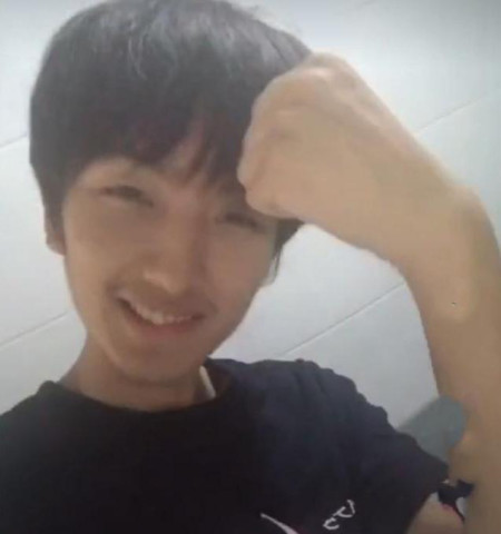 抖音最火邋遢男:评论突破两千我就永远不减胡