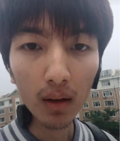 抖音最火邋遢男:评论突破两千我就永远不减胡