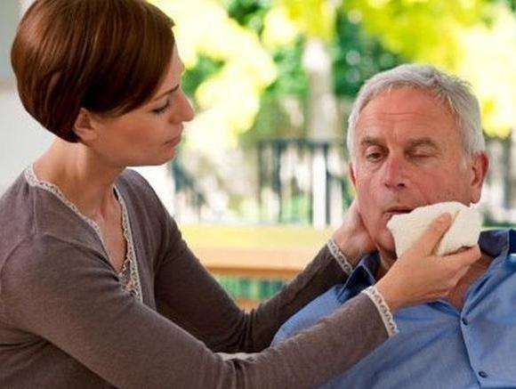 年轻人也会中风!有以下这几种症状的就要注意