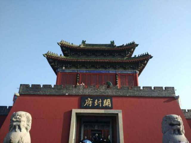 在历史上有很多著名的城市,比如说西安洛阳等城市,还有安阳荆州这样不