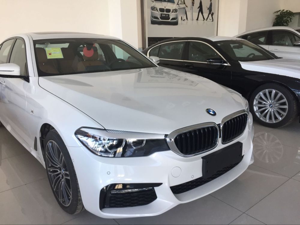 都说这些明星低调?刘亦菲的座驾韩雪的座驾,告诉你真实情况!