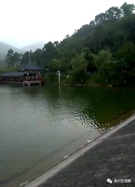 永川神女湖一男子溺亡!原因众说纷纭
