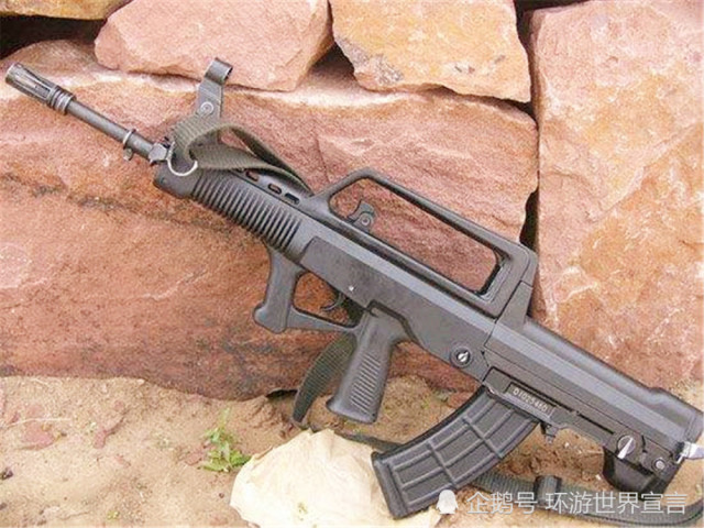 其丑无比的qbz95b型短自动步枪,没想到是中国的啊!