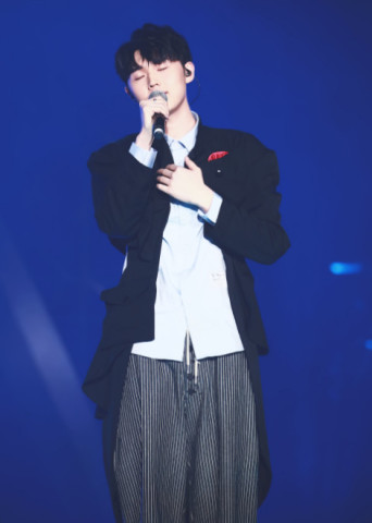 《明日之子2》中9大厂牌选手微博粉丝排行:蔡