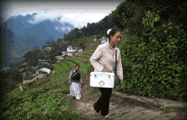 白痰轻,绿痰重,吐了黄痰要了命。这句俗语是什